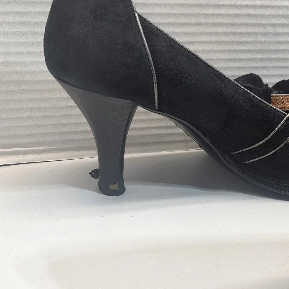 Sofft Womens Black Suede‎ Mary Jane Pumps Floral Bow Mid Heels Size 8M 1015761